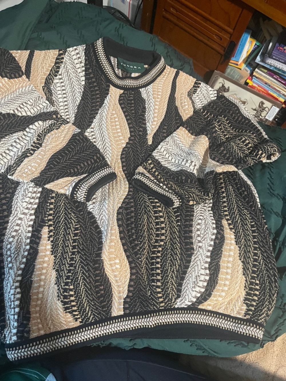 Vintage Tundra Canada textured Knit Sweater like new